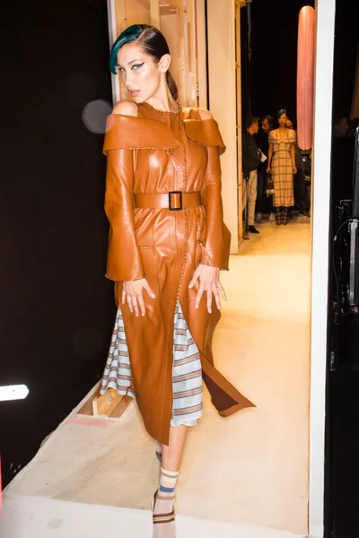 Look 24